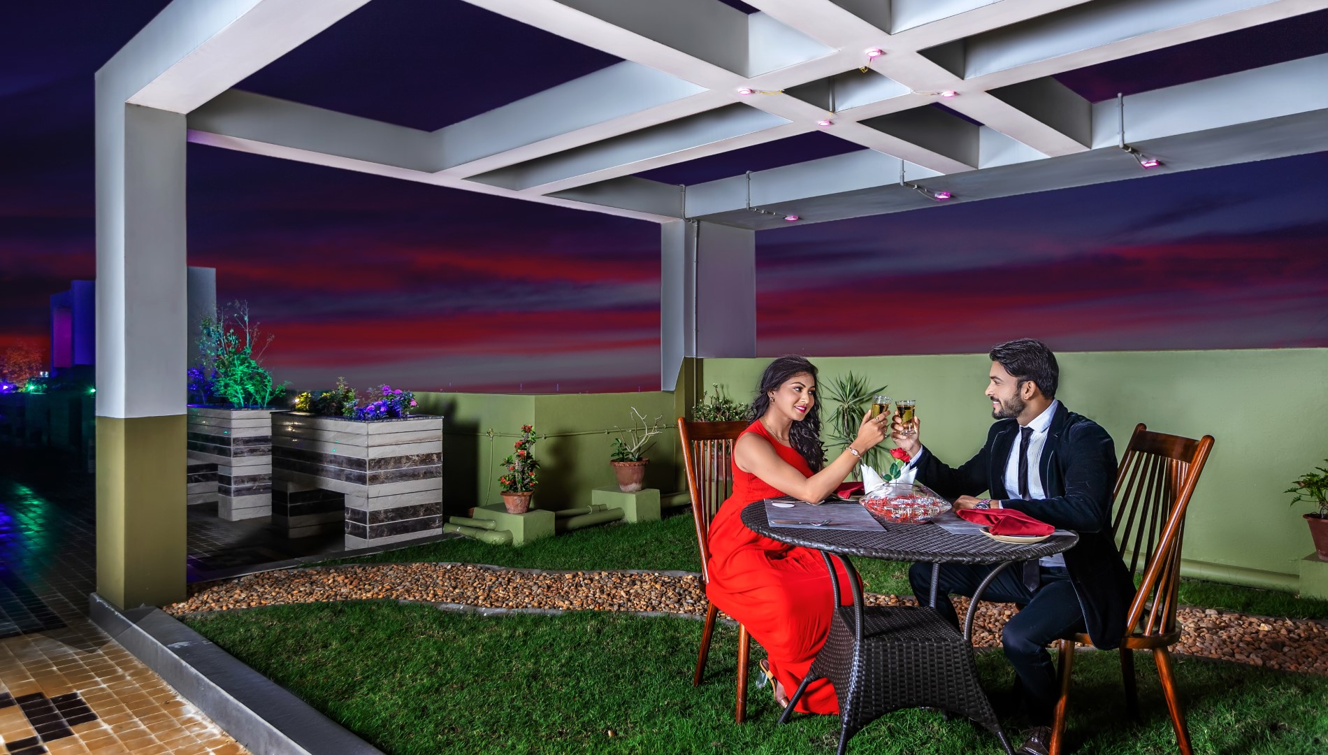 The Piku's Inn Slider 1